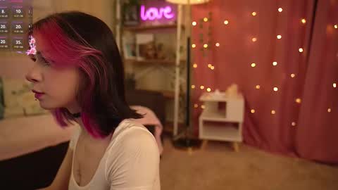 Winaria online show from 11-18-25, 04:39