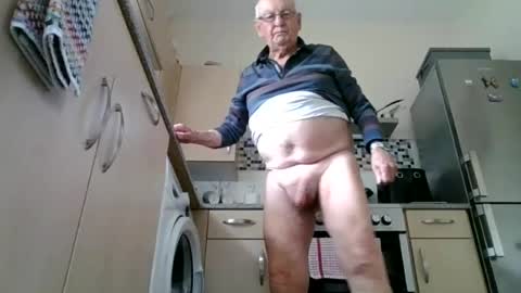 Snapshot of windy19391a chatting on 07-21-26, 10:28 windy19391a online show from 07-21-26, 10:28