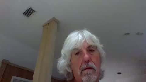 Snapshot of winedog2020 chatting on 04-30-26, 04:30 Gundja Man online show from 04-30-26, 04:30