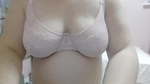 Snapshot of winnieatplay chatting on 04-20-26, 03:31 Winnie online show from 04-20-26, 03:31