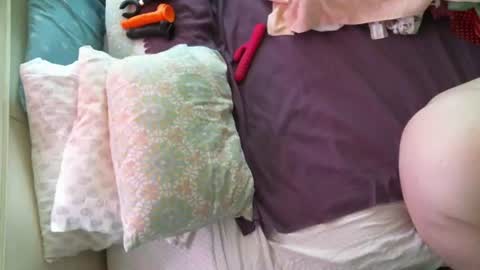 Snapshot of winnieatplay chatting on 07-20-26, 03:25 Winnie online show from 07-20-26, 03:25