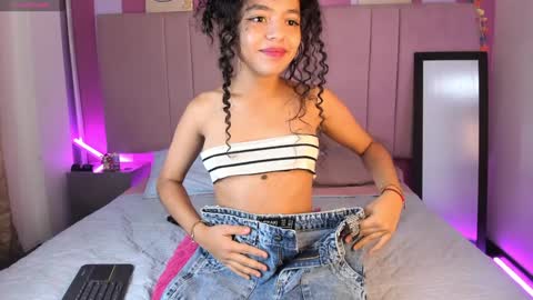 Snapshot of winnifer_gonzalez chatting on 12-14-24, 09:18 Winnifer Gonzalez online show from 12-14-24, 09:18