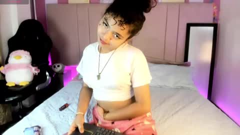 Snapshot of winnifer_gonzalez chatting on 03-08-25, 04:56 Winnifer Gonzalez online show from 03-08-25, 04:56