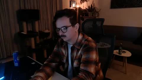 cream36 online show from 02-17-25, 06:15