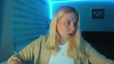 Snapshot of winter_miracle chatting on 12-22-25, 03:31 Winter Miracle online show from 12-22-25, 03:31