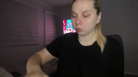 Snapshot of winter_miracle chatting on 02-04-26, 10:10 Winter Miracle online show from 02-04-26, 10:10