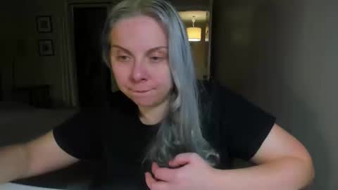 Snapshot of winter_miracle chatting on 02-06-26, 09:01 Winter Miracle online show from 02-06-26, 09:01