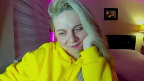 Snapshot of winter_miracle chatting on 02-22-26, 06:46 Winter Miracle online show from 02-22-26, 06:46