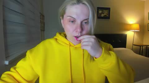 Snapshot of winter_miracle chatting on 02-27-26, 02:50 Winter Miracle online show from 02-27-26, 02:50