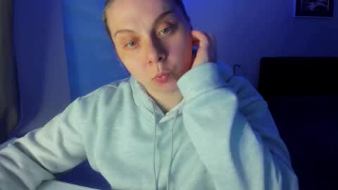 Winter Miracle online show from 04-12-26, 02:49