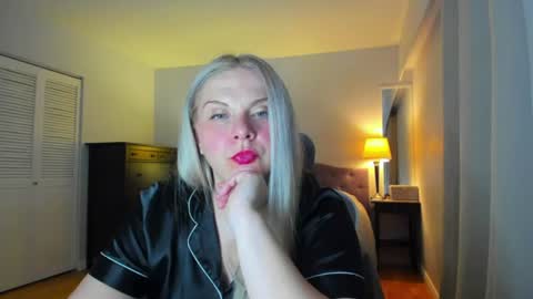 Winter Miracle online show from 06-18-26, 05:41