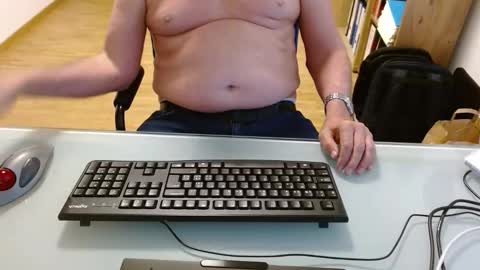 Snapshot of winterfreund99 chatting on 05-24-26, 02:00 winterfreund99 online show from 05-24-26, 02:00