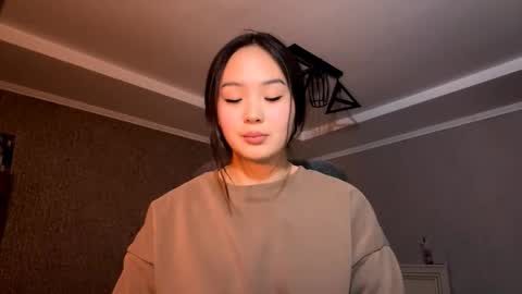 Amina online show from 10-22-25, 03:45