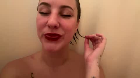 wintersinclaire19 online show from 12-17-24, 03:17