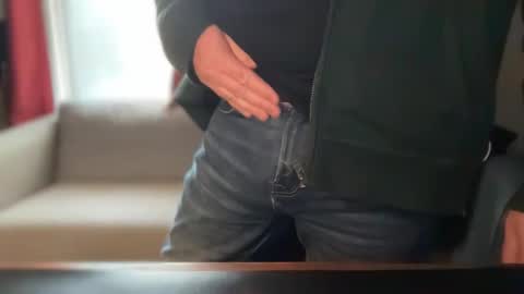 Snapshot of wintyr chatting on 03-03-25, 10:10 wintyr online show from 03-03-25, 10:10