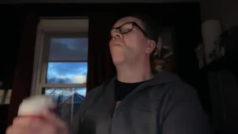 Snapshot of wintyr chatting on 11-22-25, 10:09 wintyr online show from 11-22-25, 10:09