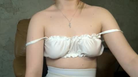 wira_witch online show from 10-09-25, 12:03