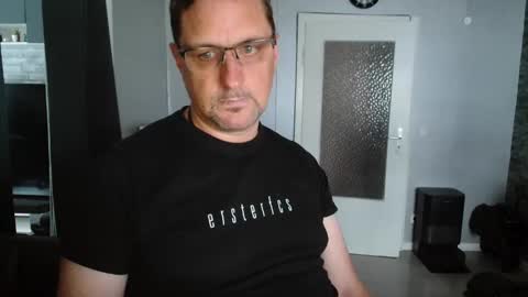 Snapshot of wirzwei8883 chatting on 06-08-26, 05:02 Dirty online show from 06-08-26, 05:02