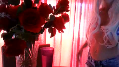 Snapshot of wishgoddes chatting on 05-25-26, 10:49 WishGoddes online show from 05-25-26, 10:49