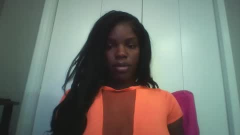 Snapshot of wishhwashy22 chatting on 09-08-25, 06:51 Chanel online show from 09-08-25, 06:51