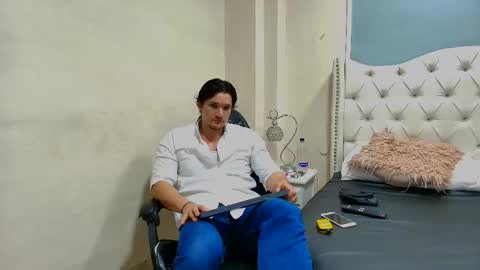 Snapshot of wiston_cox chatting on 02-11-26, 02:22 Wiston online show from 02-11-26, 02:22