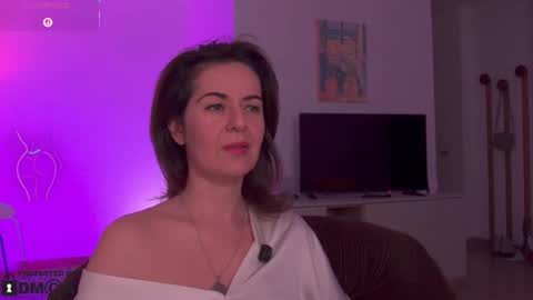 Witch in Silk online show from 11-22-25, 04:17