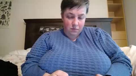 Snapshot of witchannie chatting on 05-26-26, 10:28 Annie online show from 05-26-26, 10:28