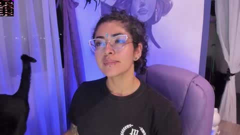     Luna Violeta  A r t i s t  online show from 12-01-25, 03:33