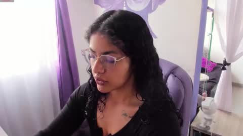     Luna Violeta  A r t i s t  online show from 12-01-25, 03:39