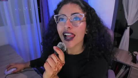     Luna Violeta  A r t i s t  online show from 12-03-25, 12:29