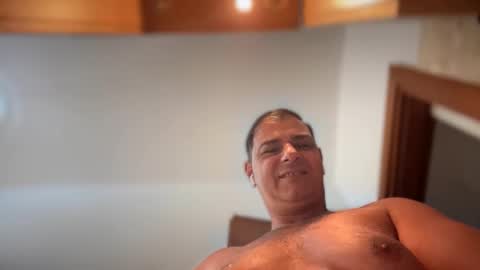 Witebull online show from 04-10-26, 10:20