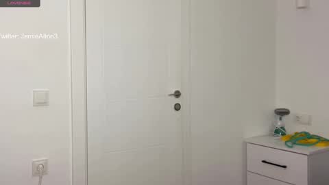 Wlademar online show from 02-12-25, 01:19