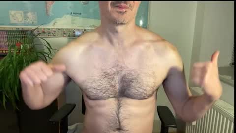 Snapshot of wladsexy88 chatting on 11-04-25, 04:39 Wladsexy88 online show from 11-04-25, 04:39