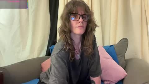 Moth online show from 05-06-26, 02:44