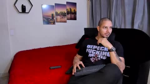 Snapshot of wncmodels chatting on 04-06-26, 04:32 Magnus Dark independent model online show from 04-06-26, 04:32