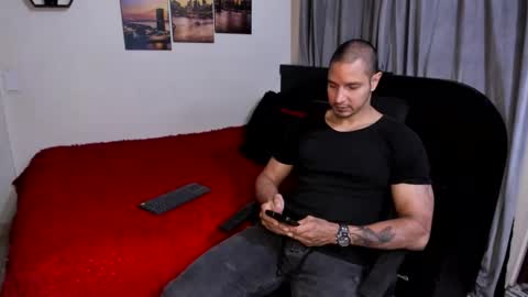 Snapshot of wncmodels chatting on 04-15-26, 05:36 Magnus Dark independent model online show from 04-15-26, 05:36