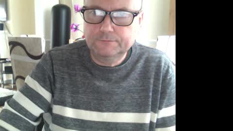 Snapshot of wobble444 chatting on 02-26-25, 09:32 wobble444 online show from 02-26-25, 09:32