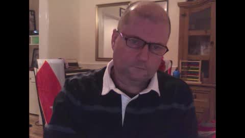 Snapshot of wobble444 chatting on 02-02-26, 01:37 wobble444 online show from 02-02-26, 01:37