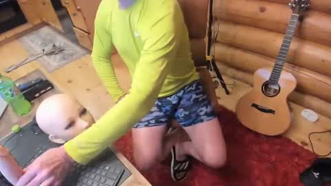 Snapshot of wobbleon chatting on 01-10-25, 11:08 Gobbleon online show from 01-10-25, 11:08