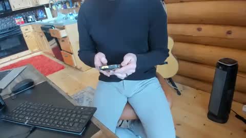 Snapshot of wobbleon chatting on 01-20-25, 05:59 Gobbleon online show from 01-20-25, 05:59