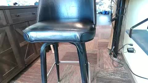 Snapshot of wobbleon chatting on 01-21-25, 05:09 Gobbleon online show from 01-21-25, 05:09