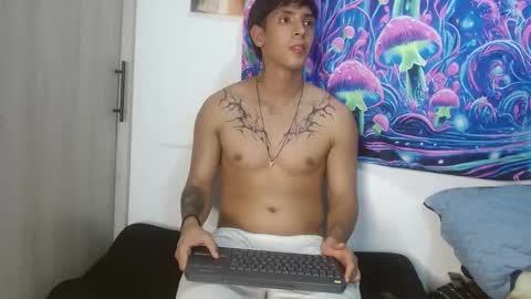 Snapshot of wolf_light chatting on 12-20-25, 11:12 wolf_light online show from 12-20-25, 11:12