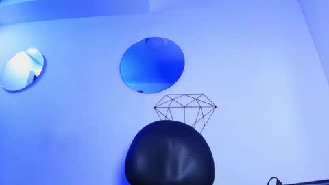  W O L F  online show from 11-21-25, 11:42