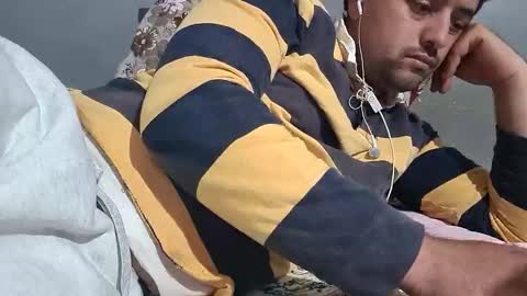 wolf boy online show from 02-08-25, 10:40