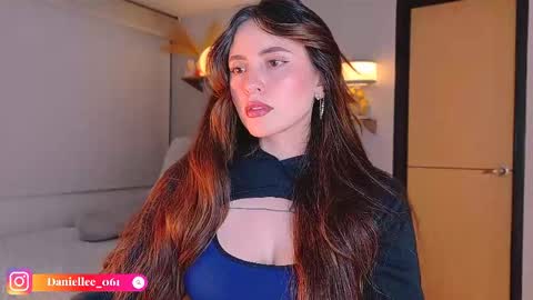 Snapshot of wolfsfoster chatting on 05-15-26, 03:35 online show from 05-15-26, 03:35