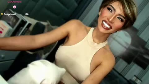 Julia online show from 04-08-26, 11:37