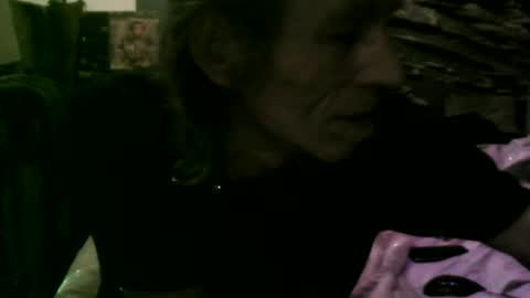 Snapshot of wonderboy3272 chatting on 12-23-25, 01:14 guido online show from 12-23-25, 01:14