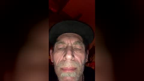 Snapshot of wonderboy3272 chatting on 01-05-26, 10:02 guido online show from 01-05-26, 10:02