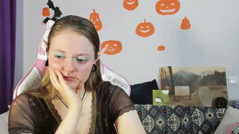 wonderconnie online show from 10-31-25, 10:05