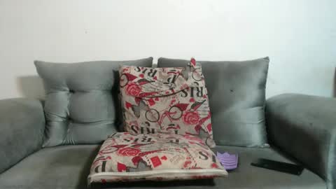 Snapshot of wonderfullight chatting on 02-05-25, 02:29 SHENIEL RODRIGUEZ online show from 02-05-25, 02:29